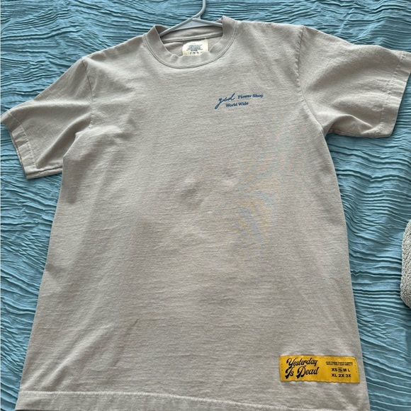 Classic Gray Crew Neck Short Sleeve Tee - Picture 1 of 4